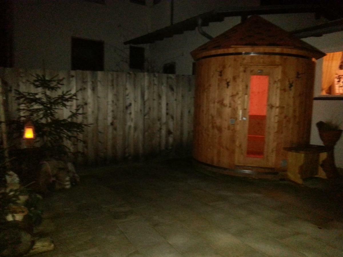 Chalet Tyrol Fuegen Exterior photo
